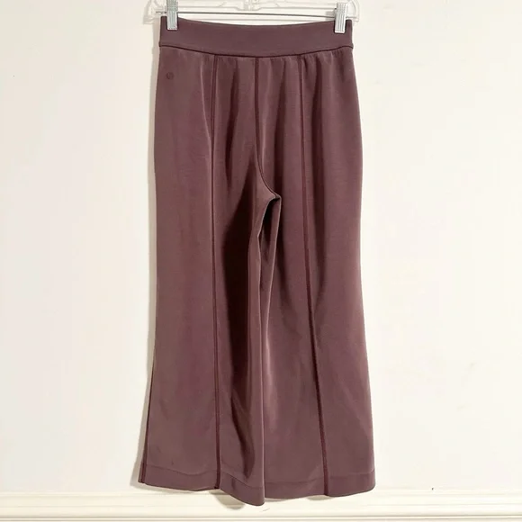 Lululemon Softstreme High-Rise Straight-Leg Cropped Pant - Picture 7 of 7